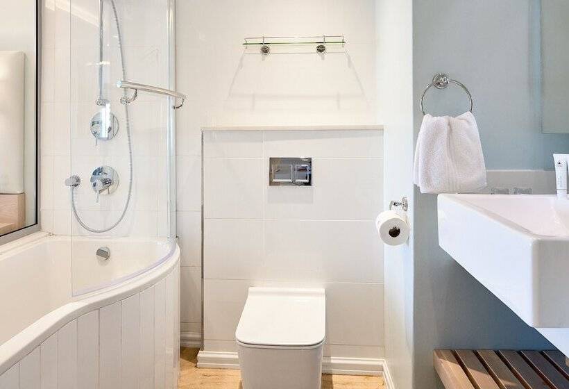 إستوديو قياسى سرير مزدوج, First Group La Montagne