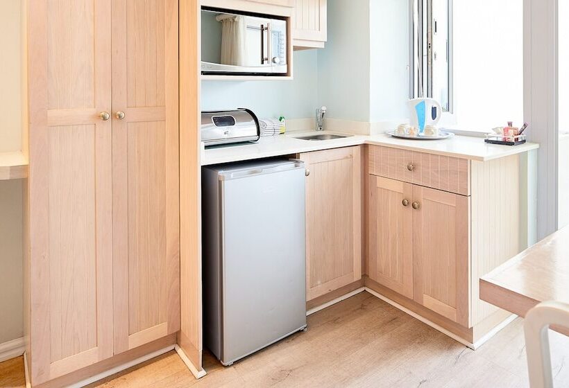 إستوديو قياسى سرير مزدوج, First Group La Montagne