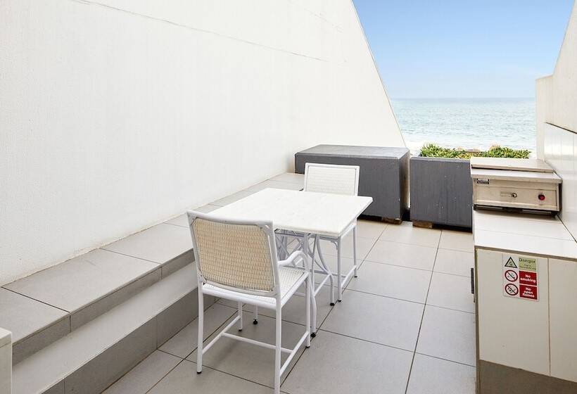 إستوديو قياسى سرير مزدوج, First Group La Montagne