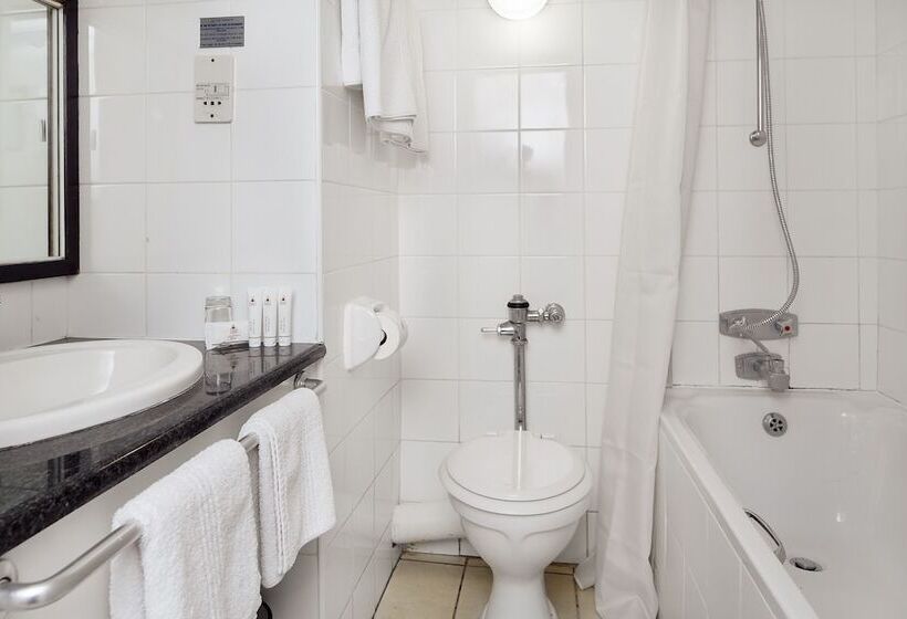 إستوديو قياسى سرير مزدوج, First Group La Montagne