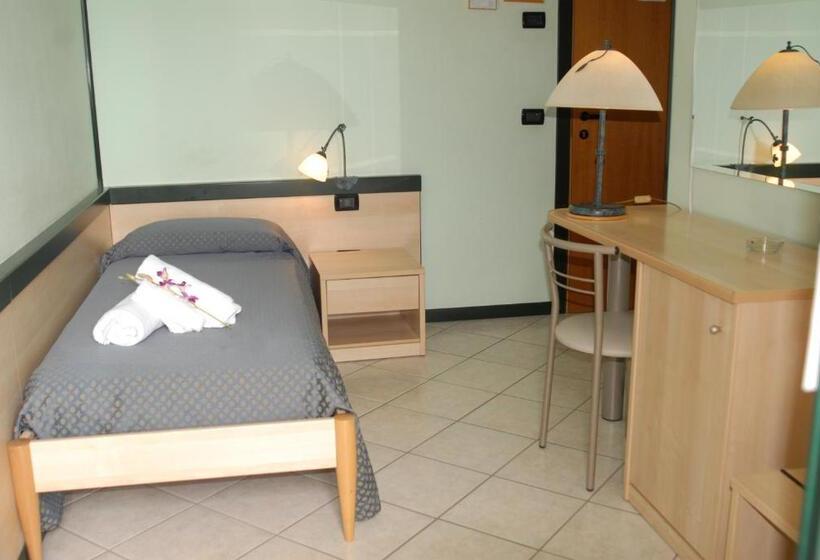 バルコニー付きシングルスタンダードルーム, Gran Delta Di Alba Invest Srl