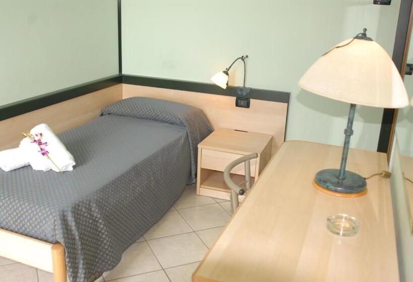 バルコニー付きシングルスタンダードルーム, Gran Delta Di Alba Invest Srl