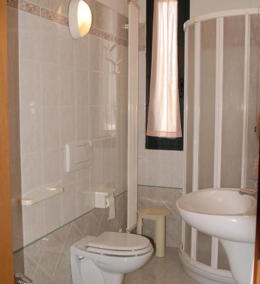 スタンダードトリプルルーム, Gran Delta Di Alba Invest Srl