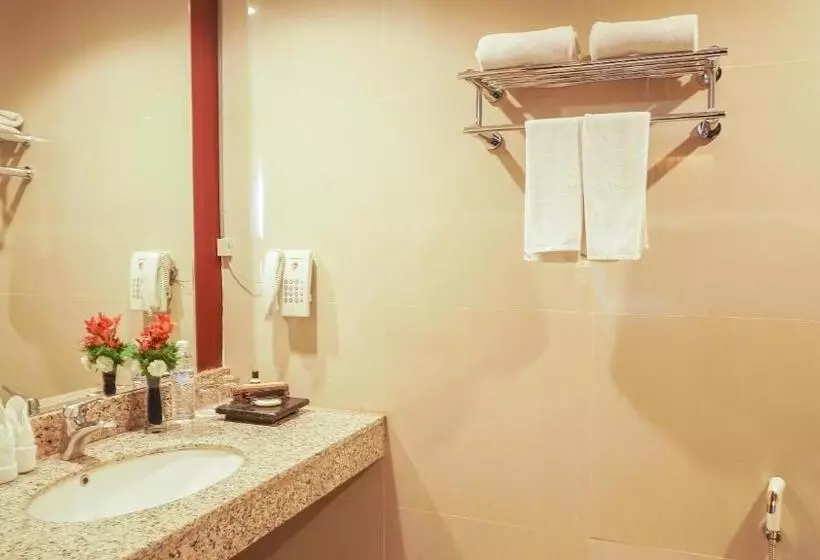 Deluxe-huone King-vuode, Grand Rocky Hotel Bukittinggi