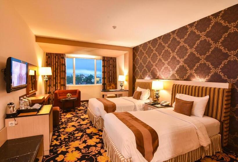 デラックスルーム, Grand Rocky Hotel Bukittinggi