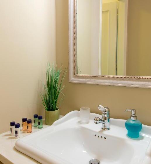 جناح إدارى, Ionia Suites