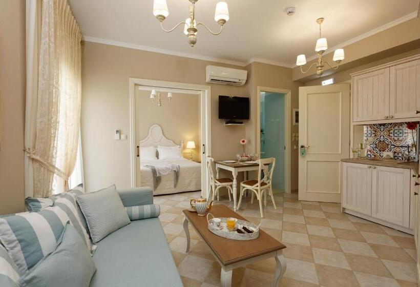 주니어 스위트, Ionia Suites