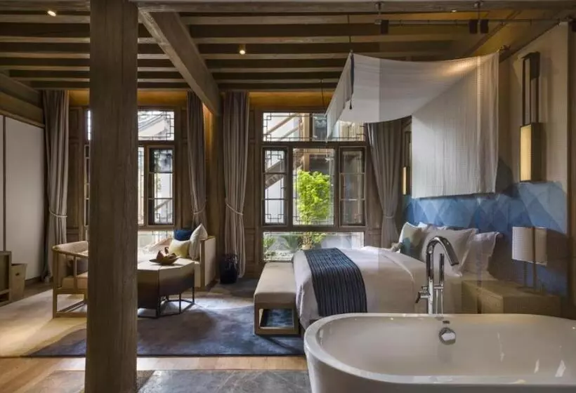 ジュニアスイート, Lux Tea Horse Road Lijiang
