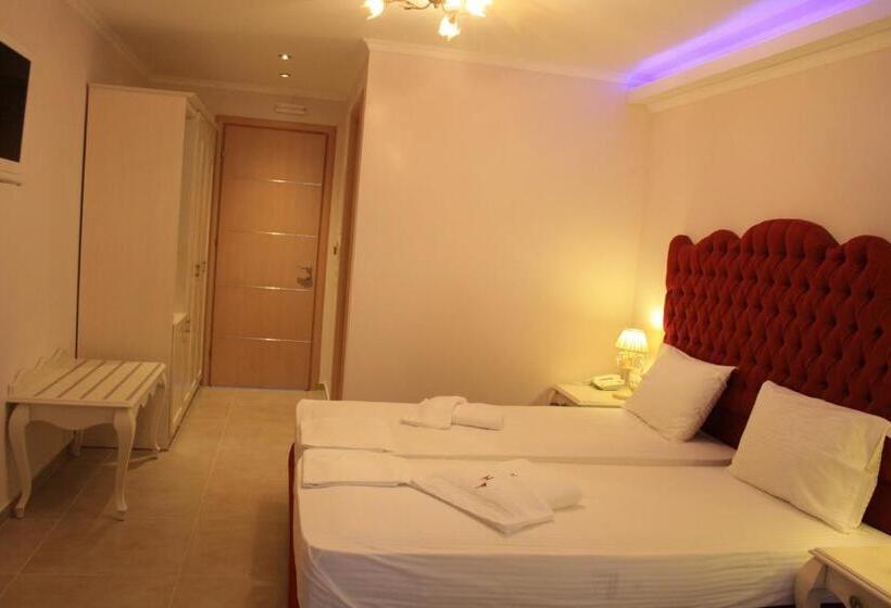 オーシャンビューデラックスルーム, Palatino