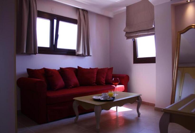 パノラミックビュースイート, Palatino