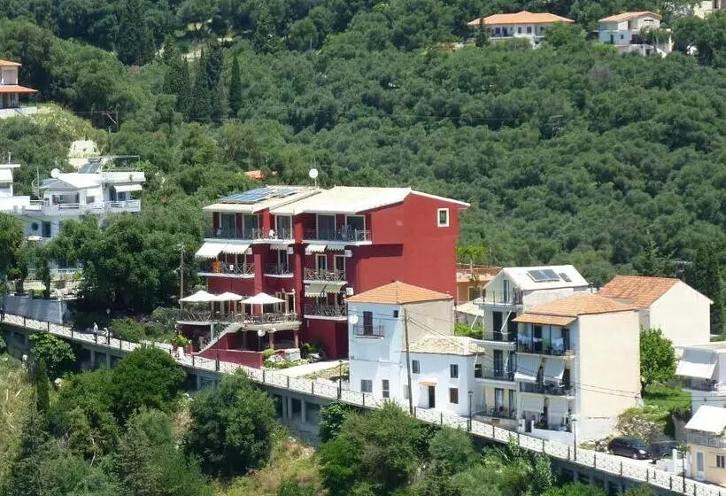 اتاق لوکس با چشم‌انداز شهر, Palatino