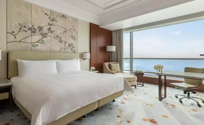 キングサイズベッドのデラックスルーム, Shangrila Qinhuangdao