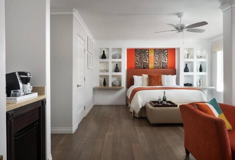 带大床的小型套房, Triada Palm Springs, Autograph Collection