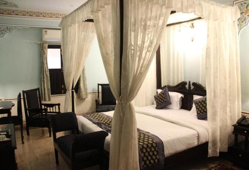 Номер Премиум, Welcomheritage Traditional Haveli