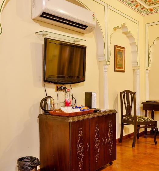 Номер Премиум, Welcomheritage Traditional Haveli