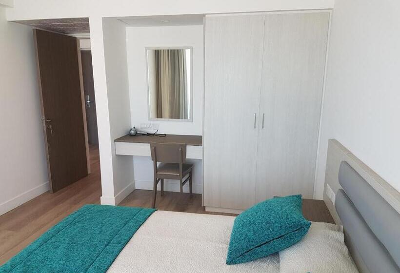 غرفة عائلية مطلّة علي البحر, Melini Hotel Suites