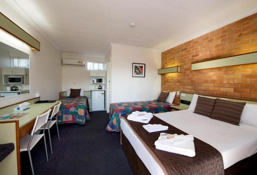 غرفة عائلية, Mineral Sands Motel