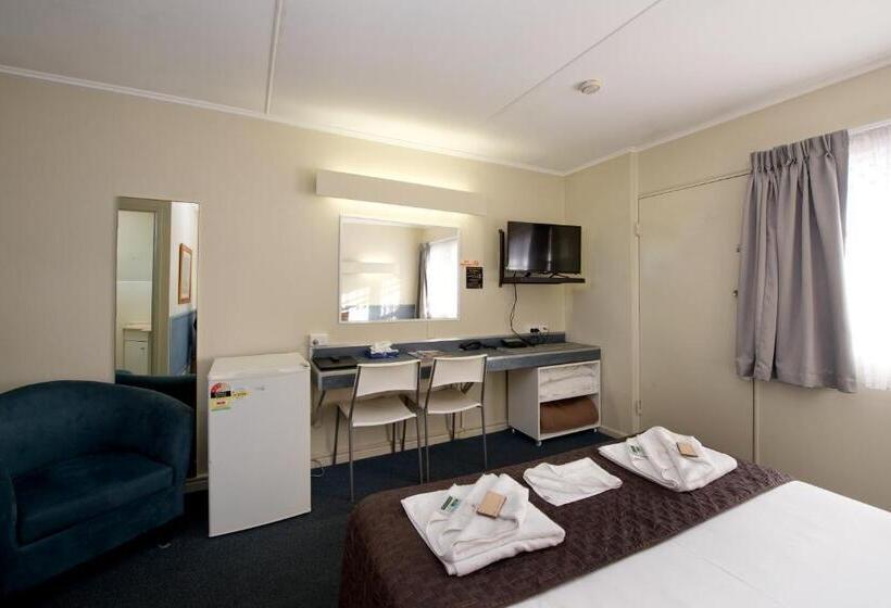 غرفة عائلية, Mineral Sands Motel