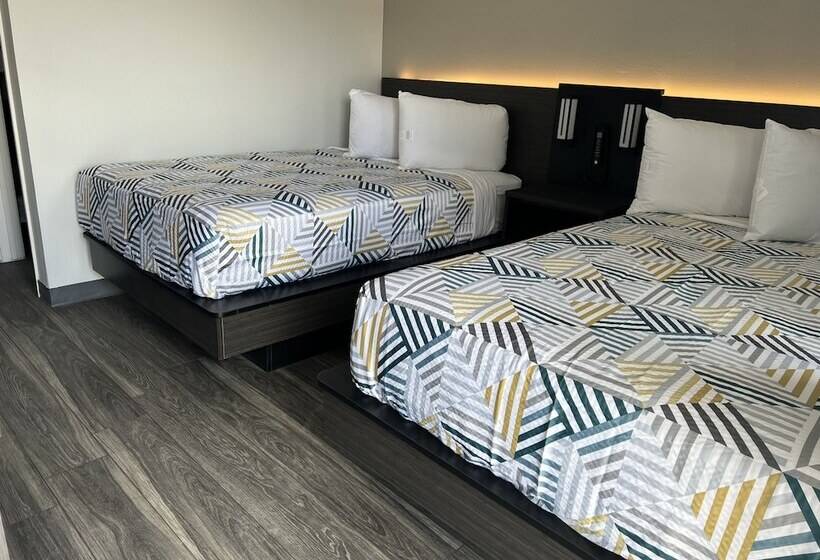 غرفه قياسيه سريرين مزدوجين, Motel 6ely, Nv