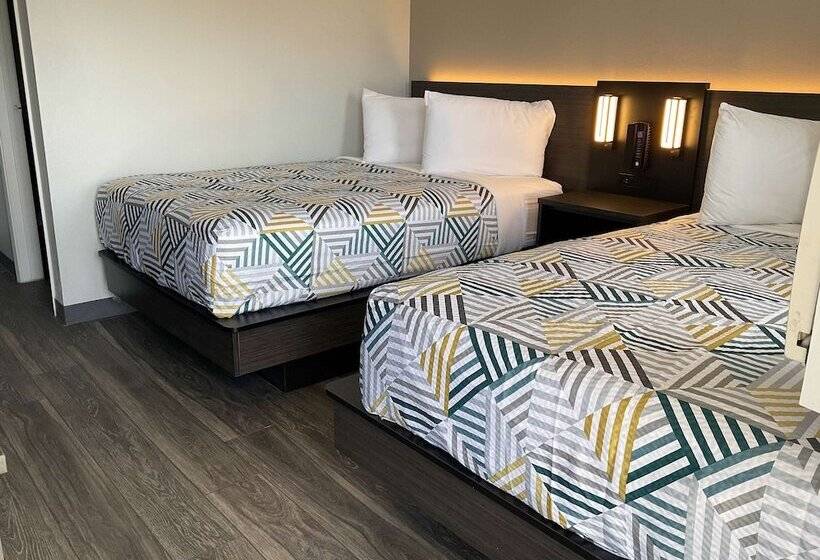 带2个双人床的标准工作室, Motel 6ely, Nv