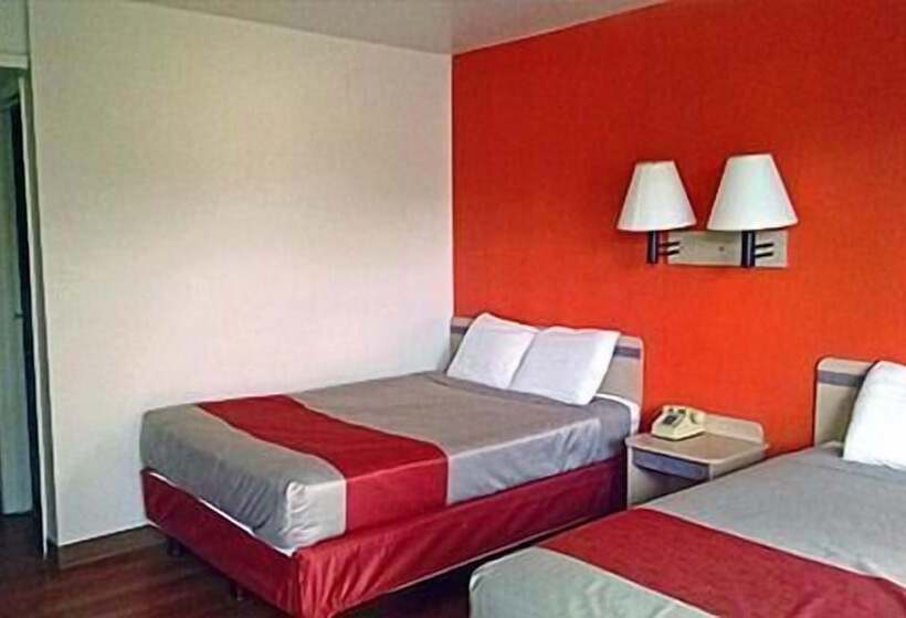 غرفه قياسيه سريرين مزدوجين, Motel 6ely, Nv