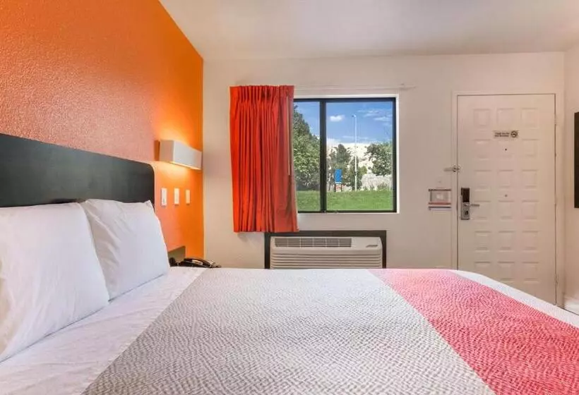 身障者適用スタンダードルーム, Motel 6 Fremont, Ca  South
