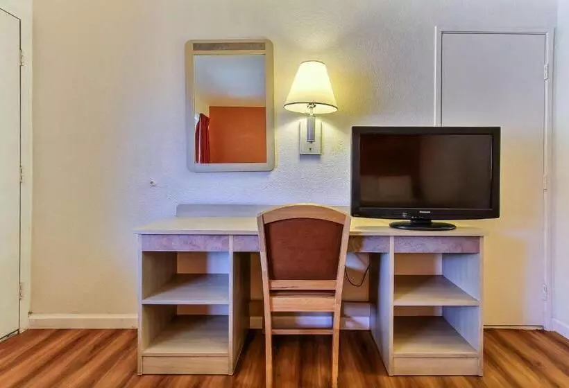 身障者適用スタンダードルーム, Motel 6 Fremont, Ca  South