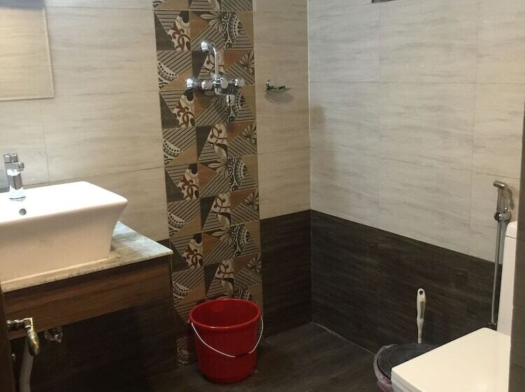 اتاق استاندارد, Shiva Guest House