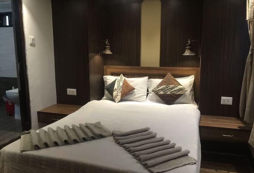 اتاق استاندارد, Shiva Guest House