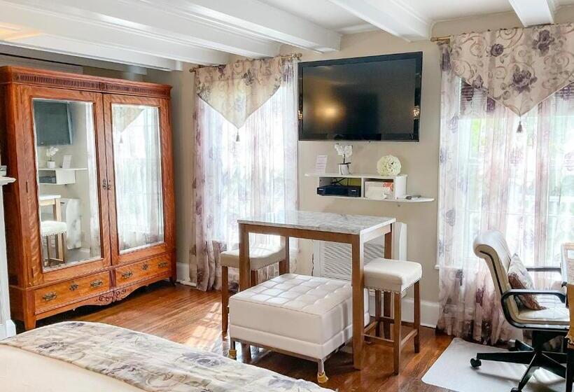 חדר סטנדרט עם מיטת קווין, The Harbor Rose