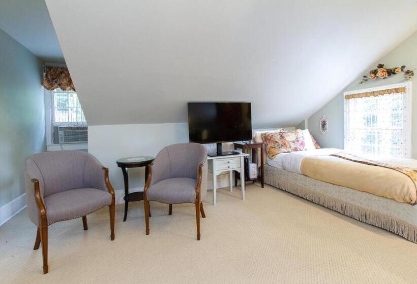 חדר דלוקס, The Harbor Rose