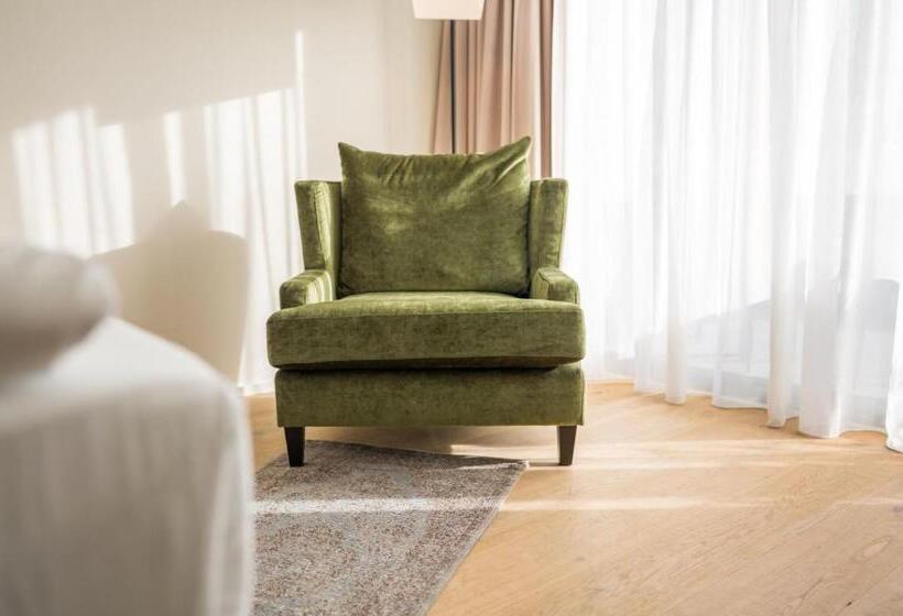 Студио Comfort, Suytes