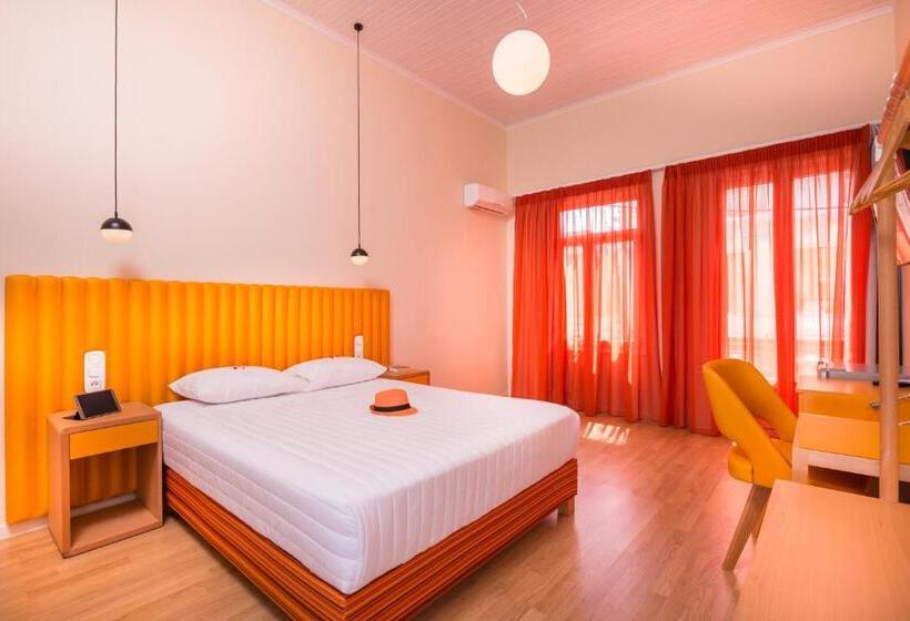 סוויטת ג'וניור עם מרפסת, Thejoy City Suites