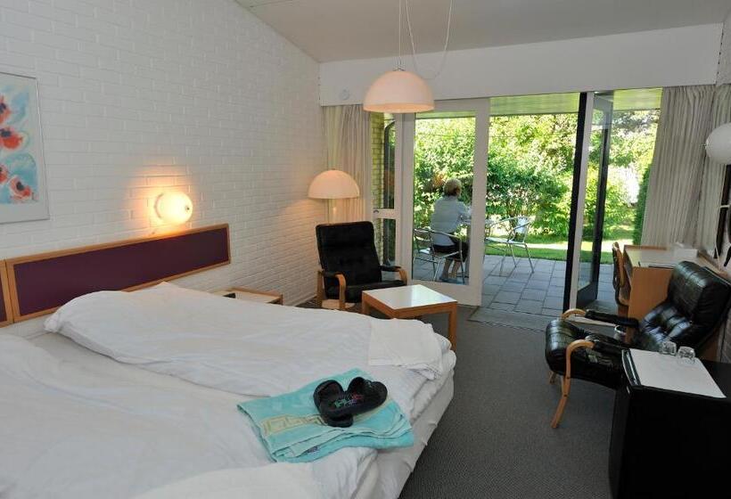 Номер Стандарт, Balka Strand