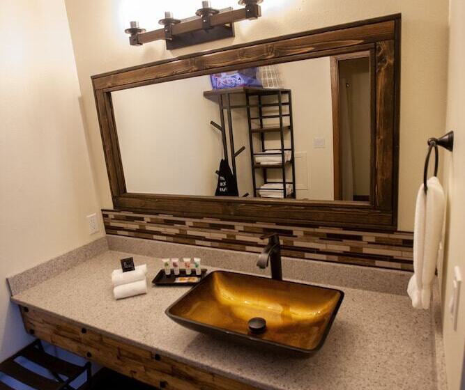 Номер Deluxe, Bavarian Inn, Black Hills