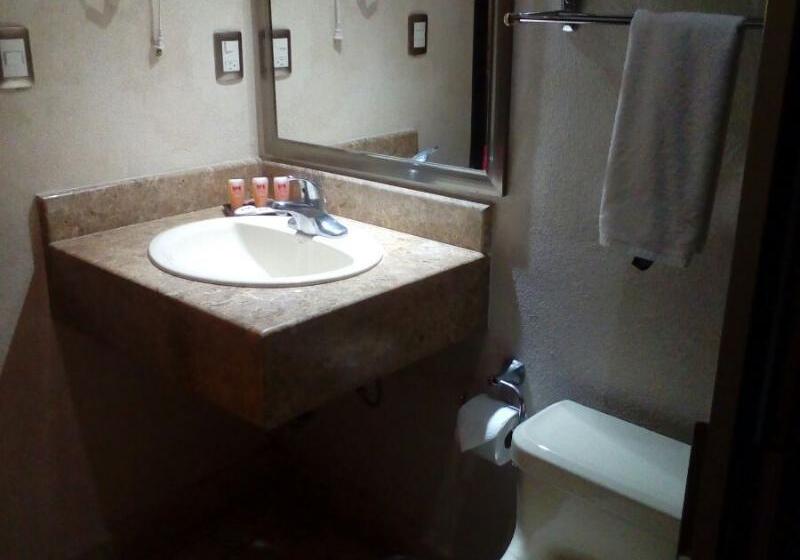 חדר סטנדרט לשלושה, Madrid