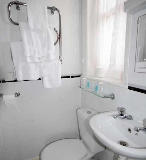 标准间, Marine Parade