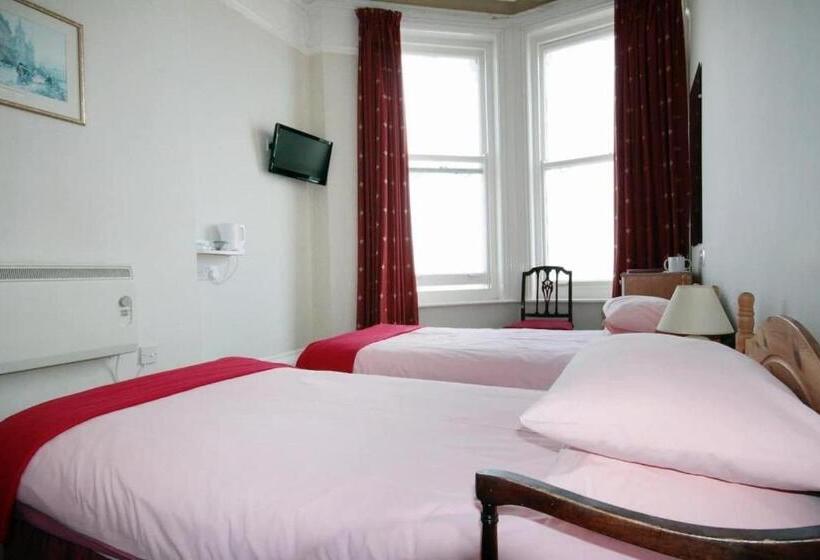 标准间, Marine Parade