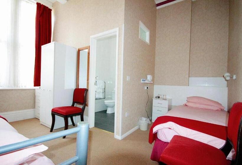 标准间, Marine Parade