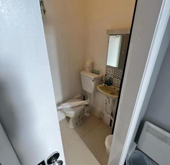 标准间, Marine Parade