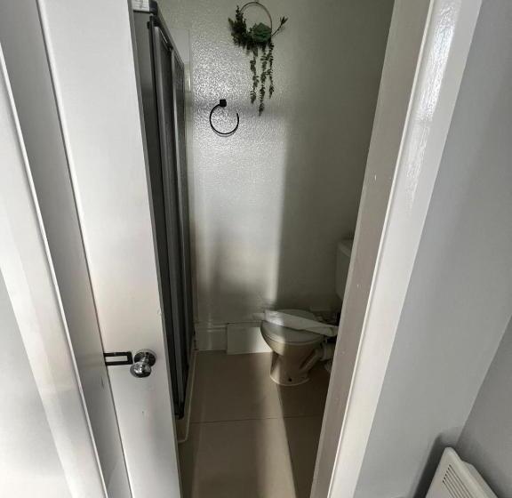 Номер Стандарт, Marine Parade