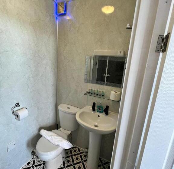 标准间, Marine Parade