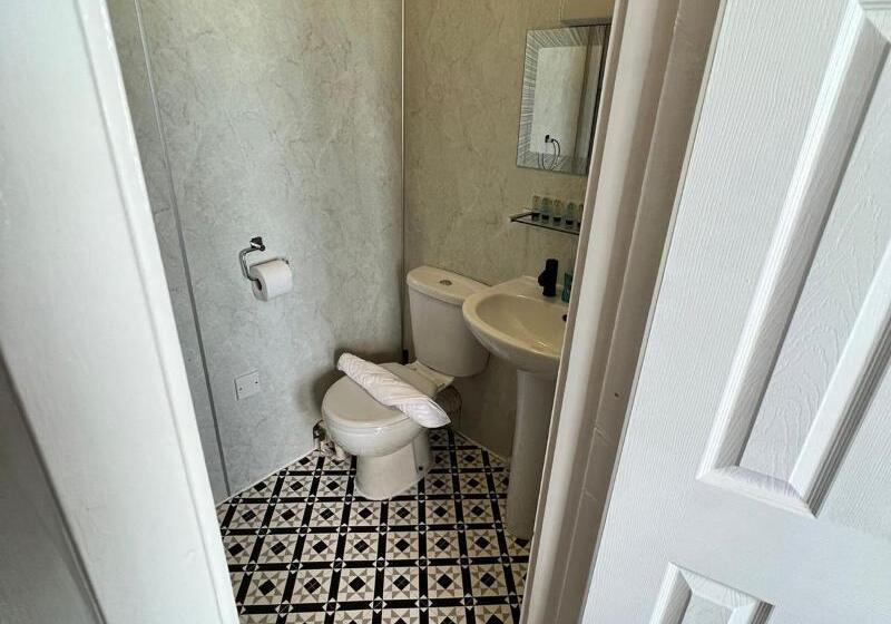 标准间, Marine Parade