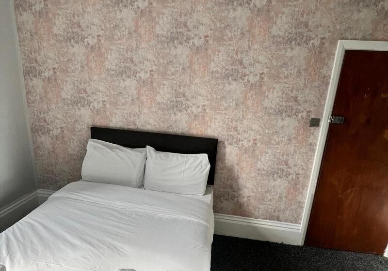 标准间, Marine Parade