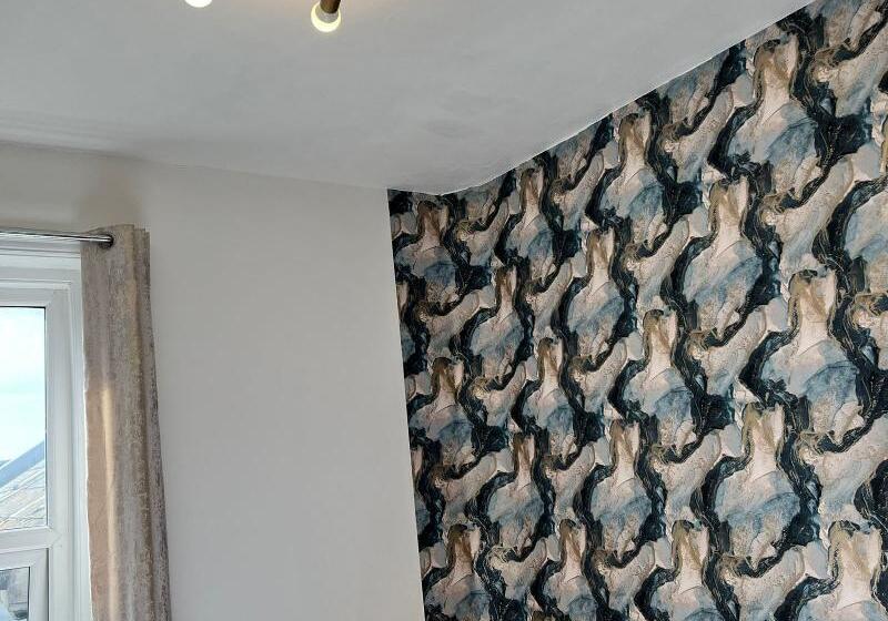 标准间, Marine Parade