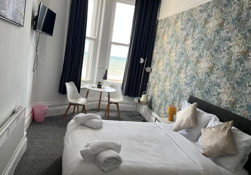 Номер Стандарт, Marine Parade