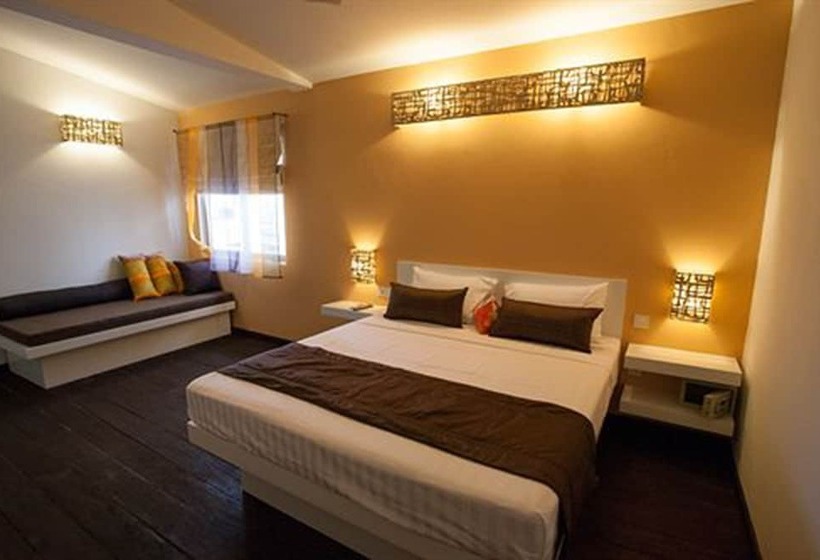 Номер Deluxe, The 252