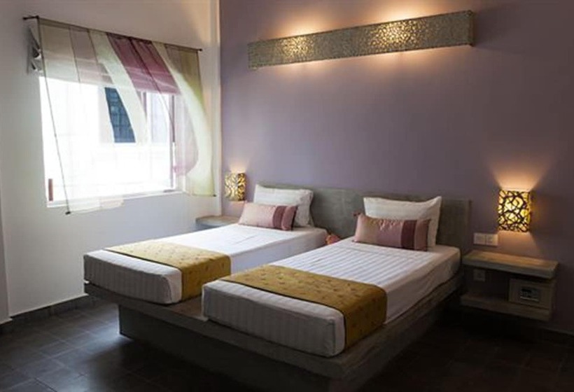 Номер Стандарт Трехместный, The 252