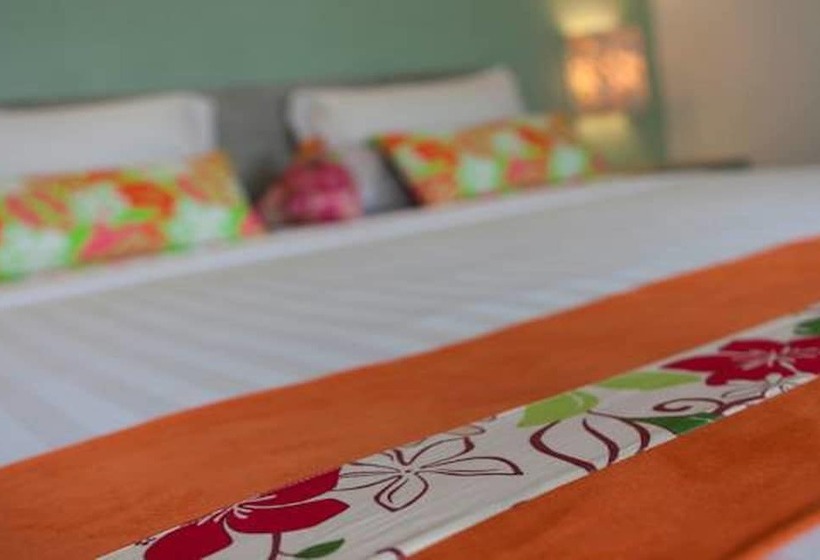 Номер Стандарт Трехместный, The 252