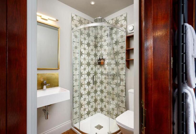 キングサイズベッドのスタンダードルーム, The Bath